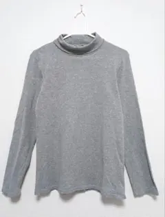 タートルネック グレー
