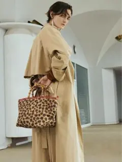 美品！レスポートサックアトリエトートバッグ バンブーハンドルミディアムヒョウ柄