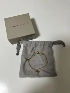 CHARLES & KEITH 星形ブレスレット