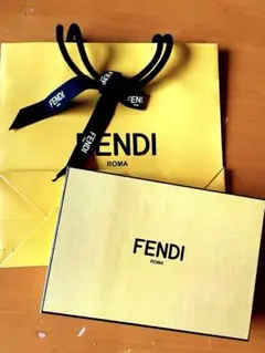 FENDI ギフトボックス イエローのサムネイル