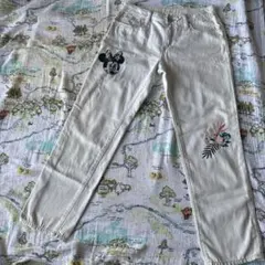 GAP ミニーマウス刺繍ダメージデニムパンツ　160
