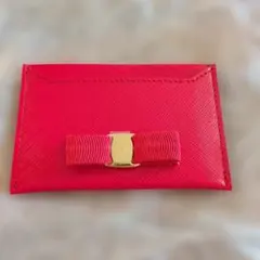 Salvatore Ferragamo リボン付きカードケース