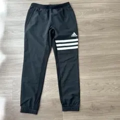 adidas ブラックジャージパンツ 3本ライン