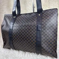 大人気✨ セリーヌ　CELINE トートバッグ　トリオンフ　黒 マカダム レザー