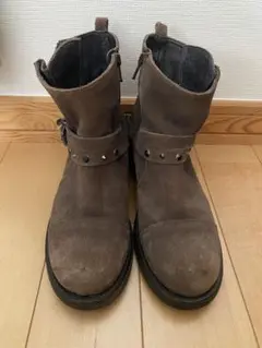 Item thumbnail for item e7e84de3-87ef-48d8-a8bb-b6ccb804deb2