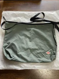 ダントン　ショルダーバッグ オリーブグリーン　男女兼用