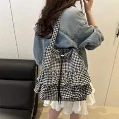 ギンガムチェック　ショルダー　トートバッグ　フリル　ブラック　定番　マザーズ　黒