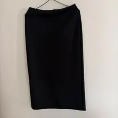 UNIQLO ブラック タイトスカート スリット入り