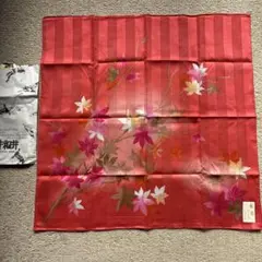 【シール付き新品未使用】大判ハンカチ　紅葉