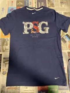 【新品希少Mサイズ】ナイキ　パリサンジェルマン　Tシャツ　NIKE PSG