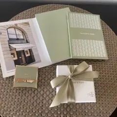 Van Cleef & Arpels ホリデーペンダント2025