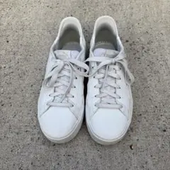 PUMA ホワイト スニーカー スリッポンのサムネイル