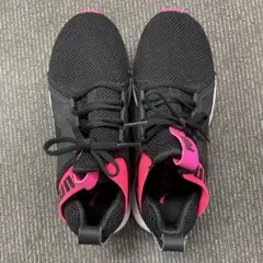 PUMA スニーカー SOFTFOAM+軽量23.5cmのサムネイル