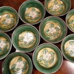 茶道具　永楽善五郎造　花三島茶碗　仕覆付　共箱　V　R4662 永楽善五郎（十七代） 而妙斎好菊絵蓋置