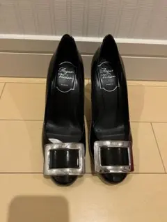 2025年最新】ROGER VIVIERの人気アイテム - メルカリ