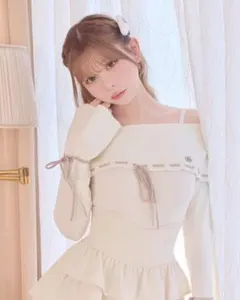 michellMacaron ビジューリボンオフショルワンピース ピンクベージュ