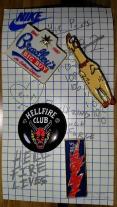 NIKE × Stranger Things ストレンジャー シングス ピンズ