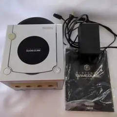 ♣【カ33】ゲームキューブ 本体　電源アダプタ　シルバー DOL-017