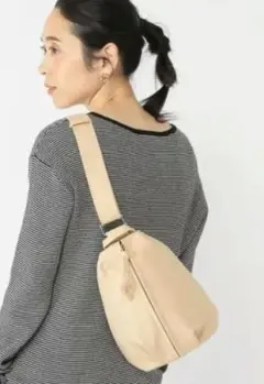【新品未使用タグ付】studio CLIP ナイロンタックボディバッグ ベージュ