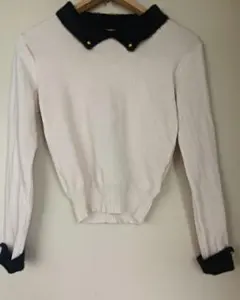 アイボリー・黒襟付きニットセーター