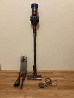 Dyson v7 car+boat スティッククリーナー 本体+付属品 - メルカリ