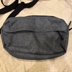 ボディバッグ　グレー　無印良品のサムネイル