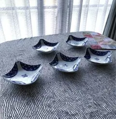 骨董　手描き染付　隅切り反り角皿5客揃　明治大正期頃　13.3×4.2