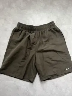 美品　Nike オリーブグリーン ショートパンツ S