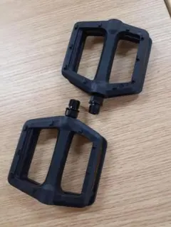 60BP0801-05　自転車フラットペダル　ノーブランド左右セットのサムネイル