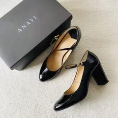 【美品】箱付 ANAYI アナイ エナメルレザー パンプス ブラック 23.5のサムネイル