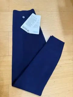 新品！Lululemon Glow Up SHR Tight 24" Sのサムネイル