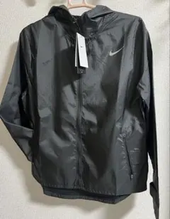 新品ナイキ ウィメンズ ランニングジャケット CU3218 Mサイズ ブラック