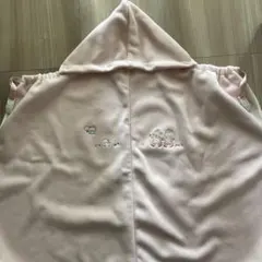 ファミリアフード付きピンクブランケット