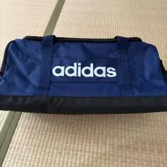 adidas ネイビーダッフルバッグ