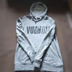 VOLCOM プルオーバーパーカー グレー Sサイズのサムネイル