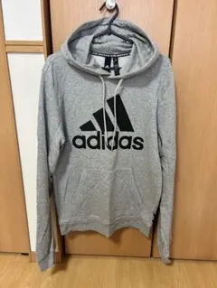 adidas グレー パーカー Mサイズ