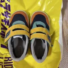 ミキハウスベルト付きスニーカー18