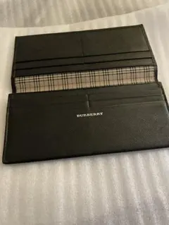 BURBERRY ブラックレザー 長財布 札入れ ノバチェックのサムネイル