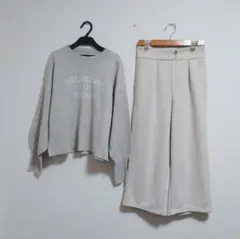 まとめ売り*コーデ売り*冬コーデ*ロゴニット*パンツ*ワントーン*カジュアルママ