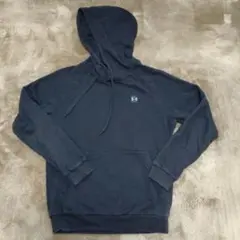 アンダーアーマー　スウェットパーカー黒