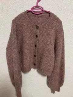 パステルピンクボタン付きカーディガン クロップド丈　ニットカーディガン