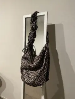 Item thumbnail for item 561102a3-fd8b-4c12-9ad4-9da363eff5d0