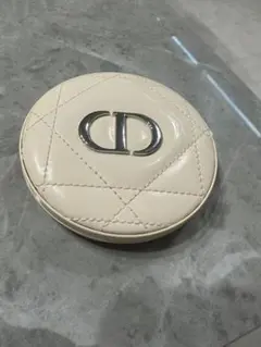 Dior ディオールスキン フォーエヴァー クチュール ルミナイザー03のサムネイル