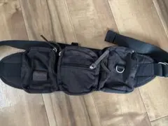 Nike ブラック ボディバッグ 3ポケット