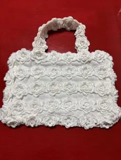 ホワイト花モチーフトートバッグ