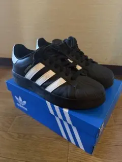 Adidas スーパースターXLG 28.5cmのサムネイル