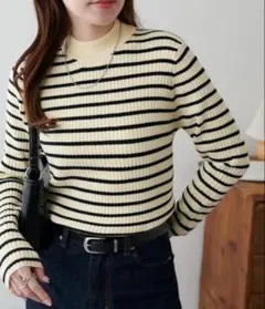 DISCOAT モチモチリブパイピングハイネック　ホワイト×ブラック