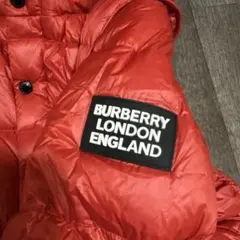BURBERRY レッド ダウンジャケットのサムネイル