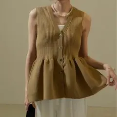 SALON adamet ropeリブフレアーペプラムプルオーバーベスト　ニット