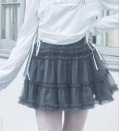 Lovilyn ティアードチュールミニスカート グレー ラヴィリン